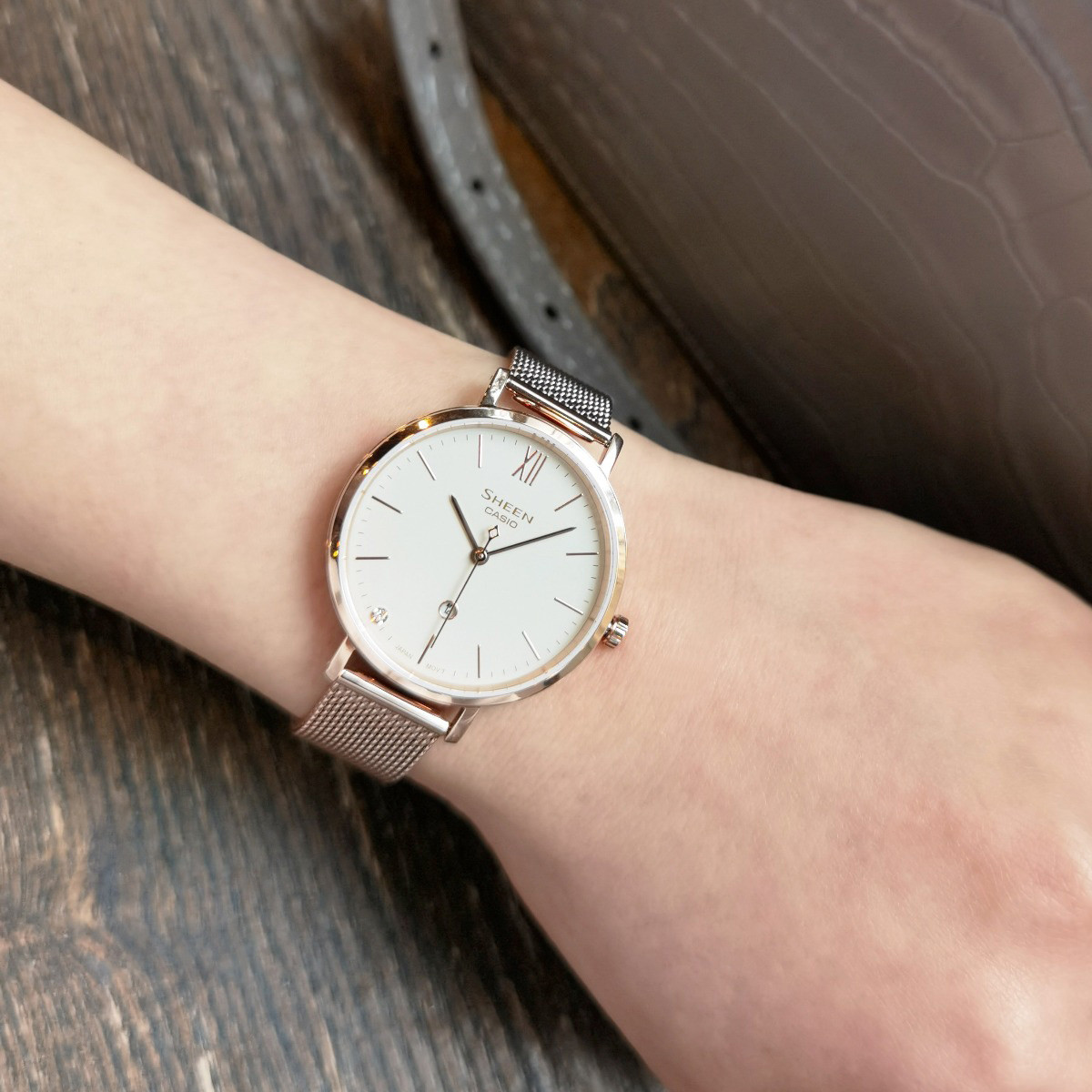 Наручные часы Casio Sheen SHE-4539CGM-4A