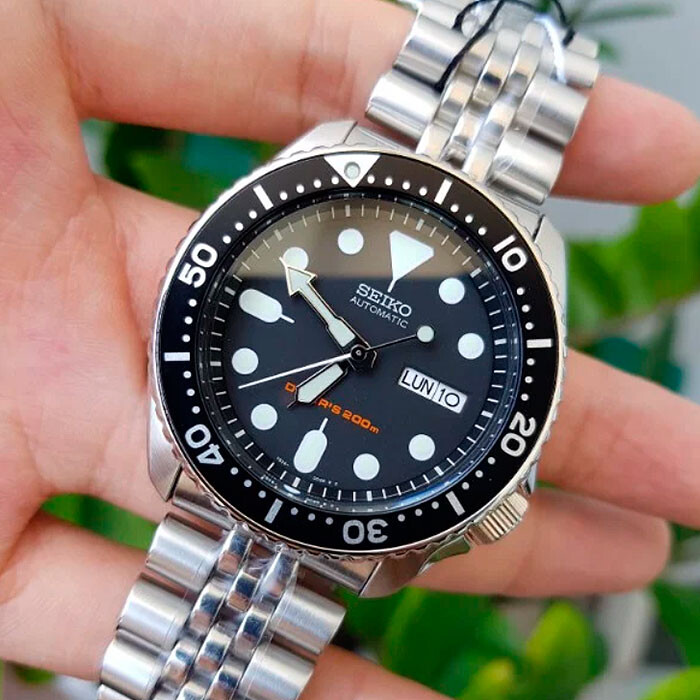 Наручные часы Seiko SKX007K2