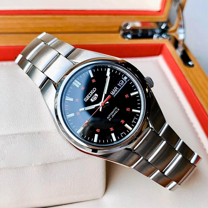 Наручные часы Seiko SNK617K1