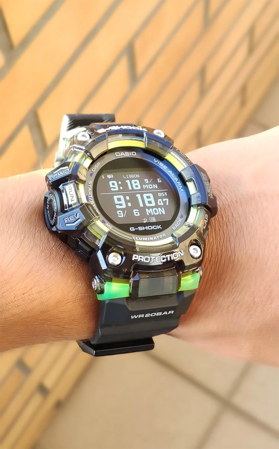 Наручные часы Casio G-SHOCK GBD-100SM-1E