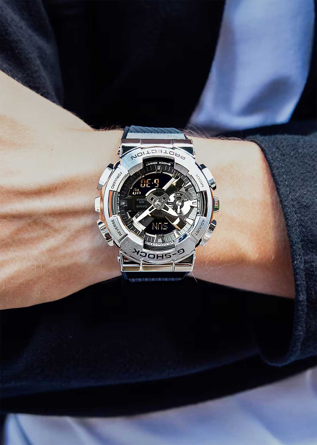 Наручные часы Casio G-SHOCK GM-110-1A