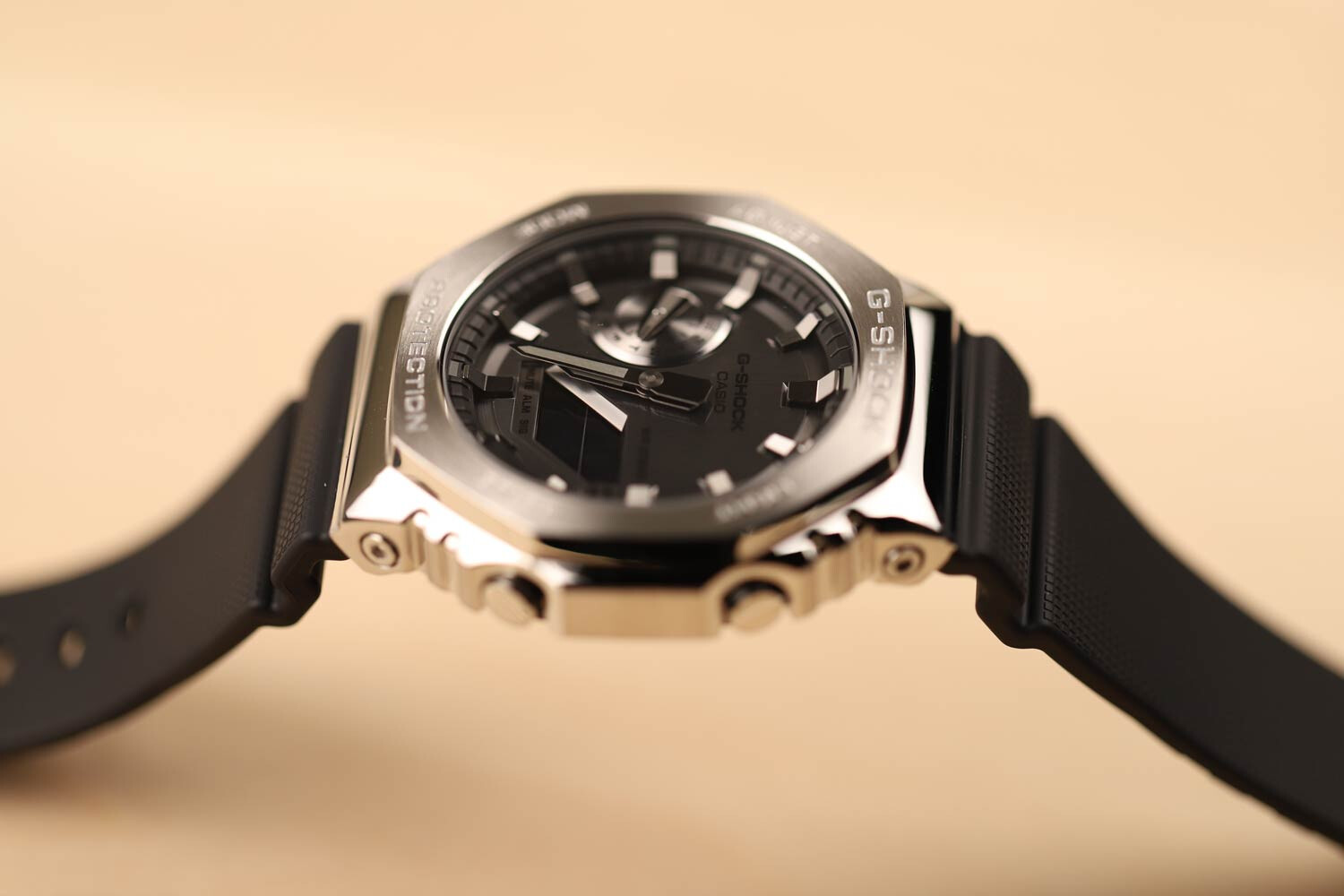 Наручные часы Casio G-SHOCK GM-2100-1A