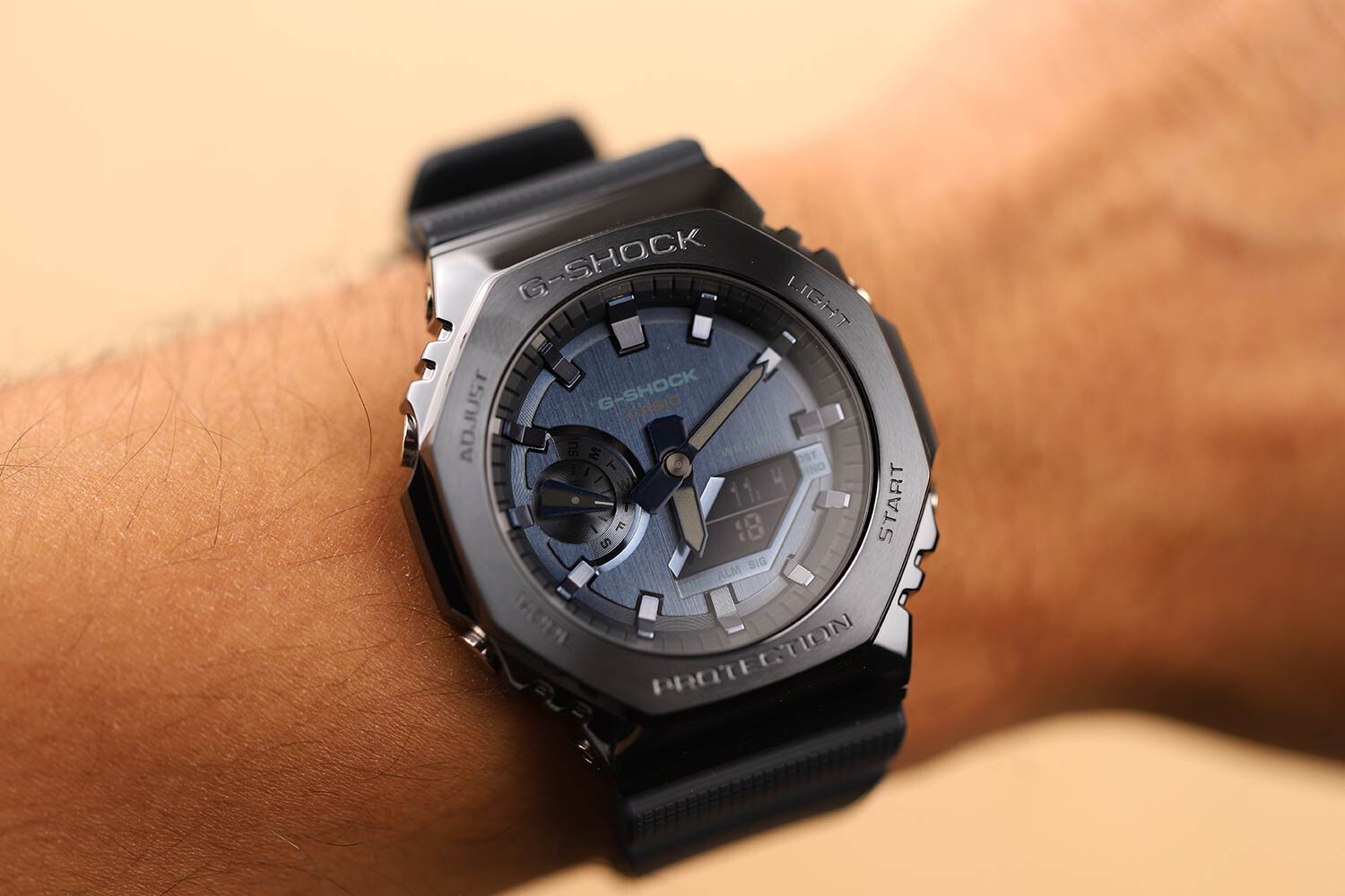 Наручные часы Casio G-SHOCK GM-2100N-2A