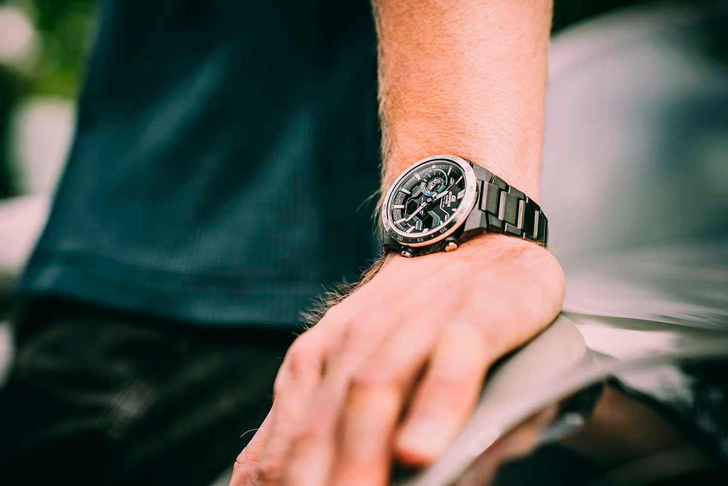 Наручные часы Casio Edifice ECB-2200DD-1A