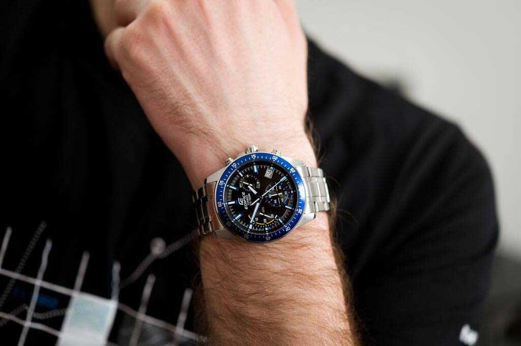 Наручные часы Casio Edifice EFV-540D-1A2