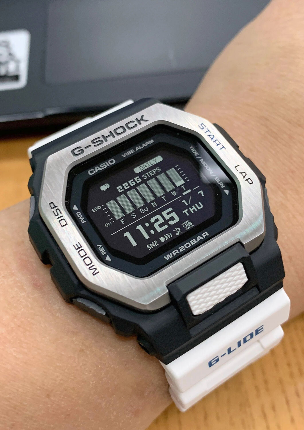 Наручные часы Casio G-SHOCK GBX-100-7