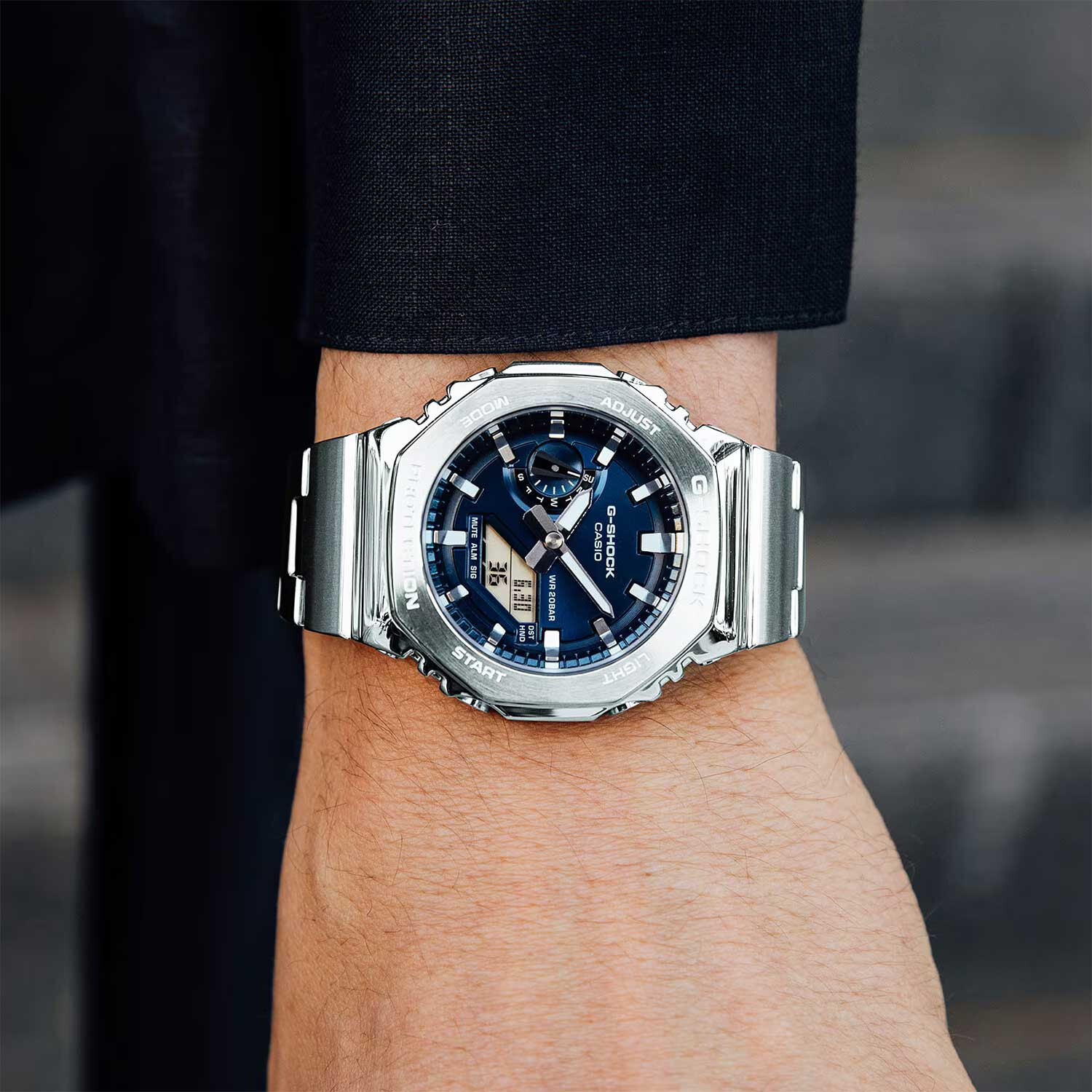 Наручные часы Casio G-SHOCK GM-2110D-2B